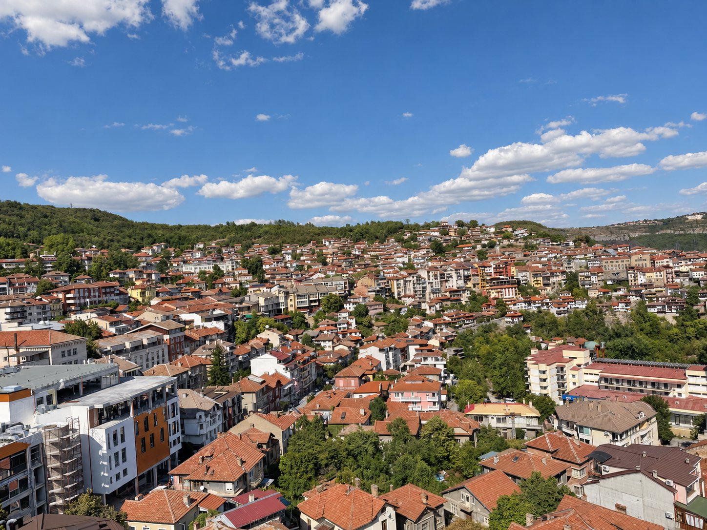 Единична стая в хотел Етър – гледка към стария град
